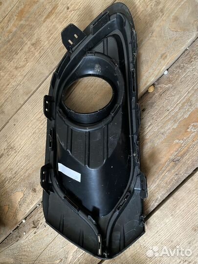 Окантовка фары Renault Logan 2012-2018