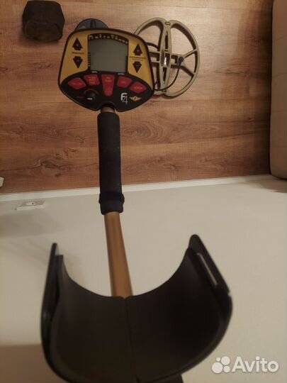 Металлоискатель Fisher f4