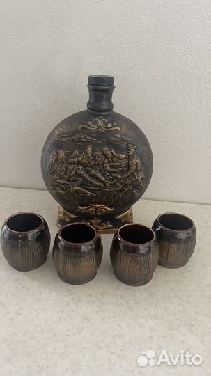 Фляжка со стопками сувенирная