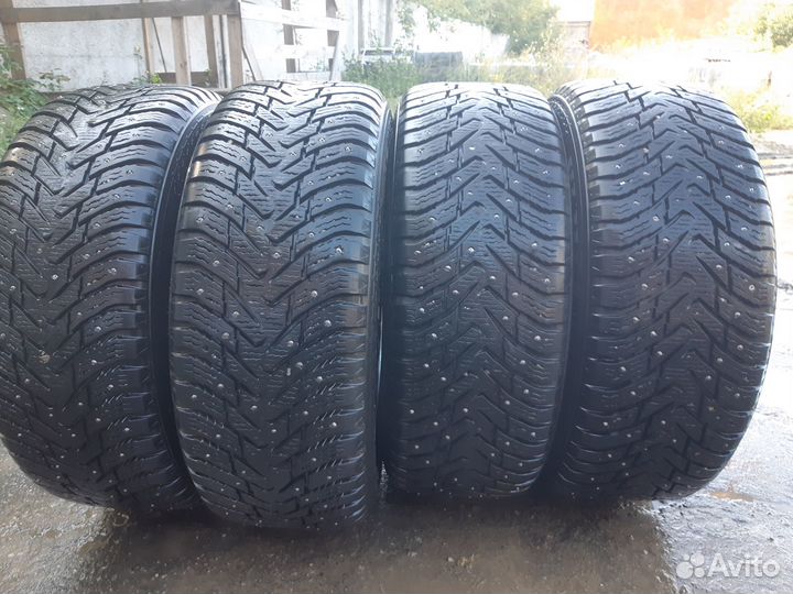 Nokian Tyres Hakkapeliitta 8 SUV 235/55 R17