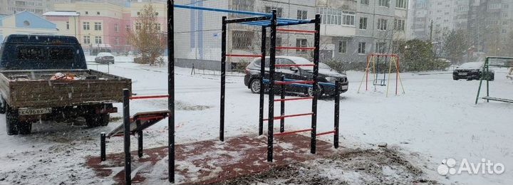 Спортивная площадка воркаут комплекс