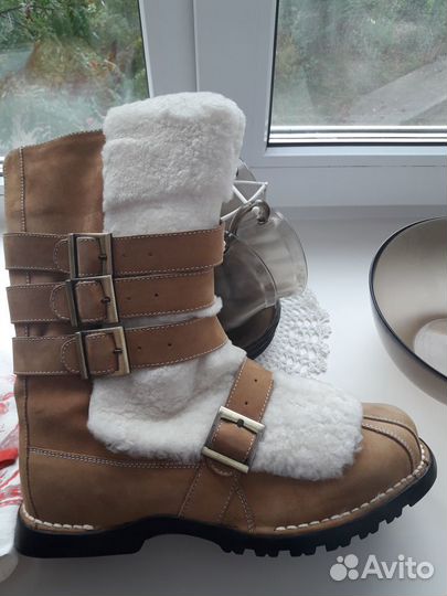 Утепленные ботинки