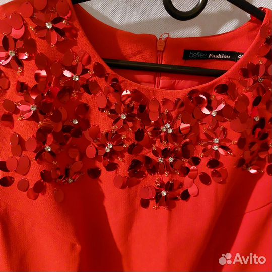 Нарядное платье