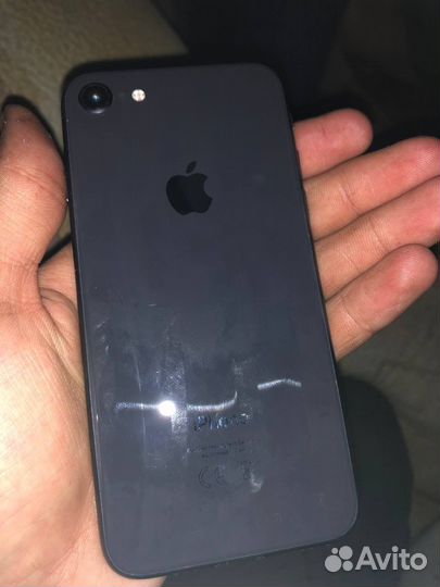 Телефон iPhone 8