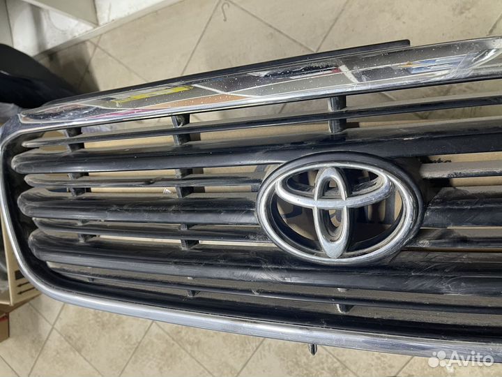 Решетка радиотора Land Cruiser 100