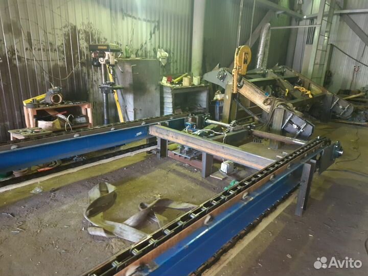 Эстакада подачи круглого Леса Бревен