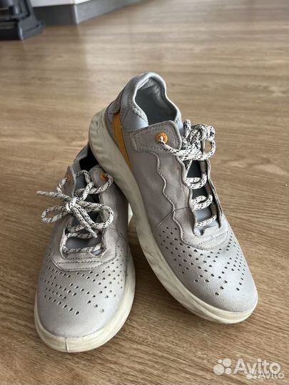 Кроссовки на девочку ecco 35