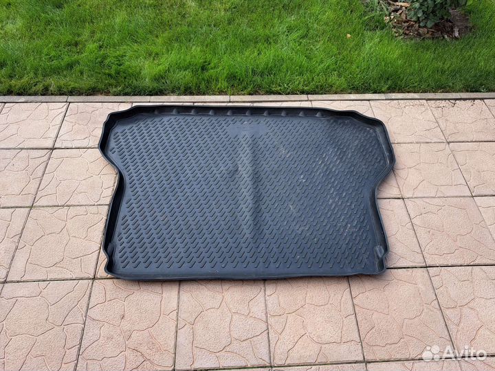Коврик резиновый в багажник Nissan X-trail T32