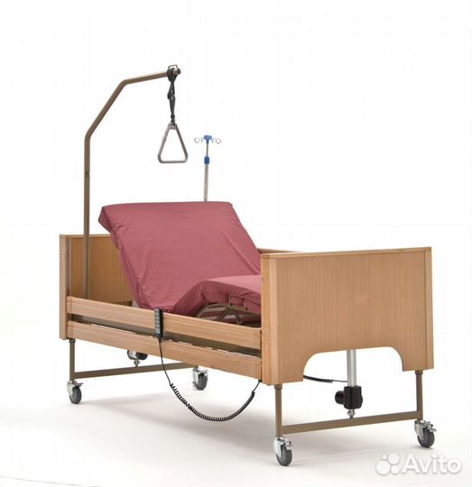 Медицинская кровать функциональная