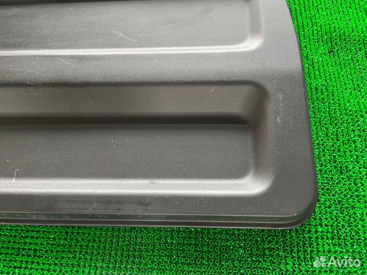 Обшивка двери багажника Toyota FJ cruiser