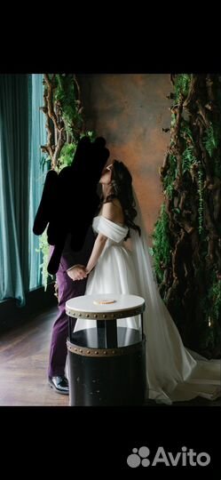 Свадебное платье 42 44 бу