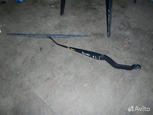 Поводок стеклоочистителя передний левый, Nissan (Н