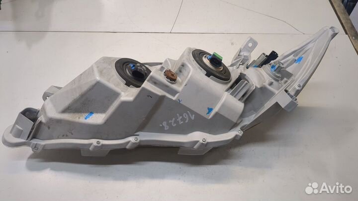 Фара (передняя) Toyota Camry V40, 2011