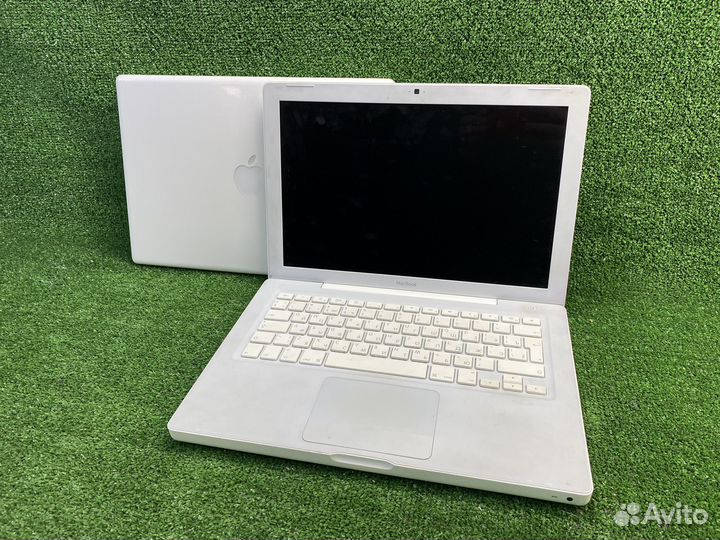 Ноутбук Apple MacBook 2008