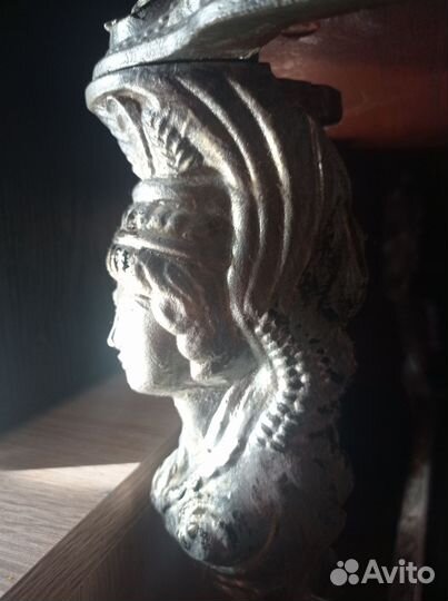 Стол. Литье. Касли. Нимфы