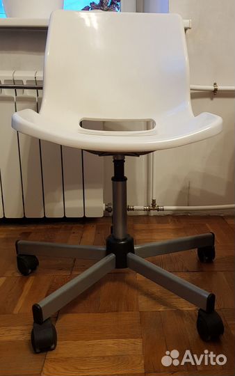 Компьютерное кресло IKEA Снилле белый