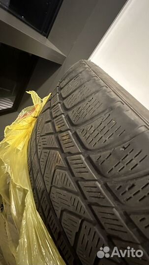 Pirelli Scorpion Winter 275/40 R20 и 315/35 R20 106V