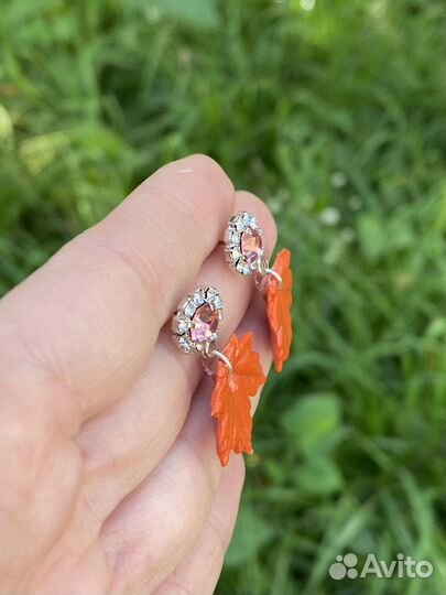 Серьги гвоздики кленовый лист