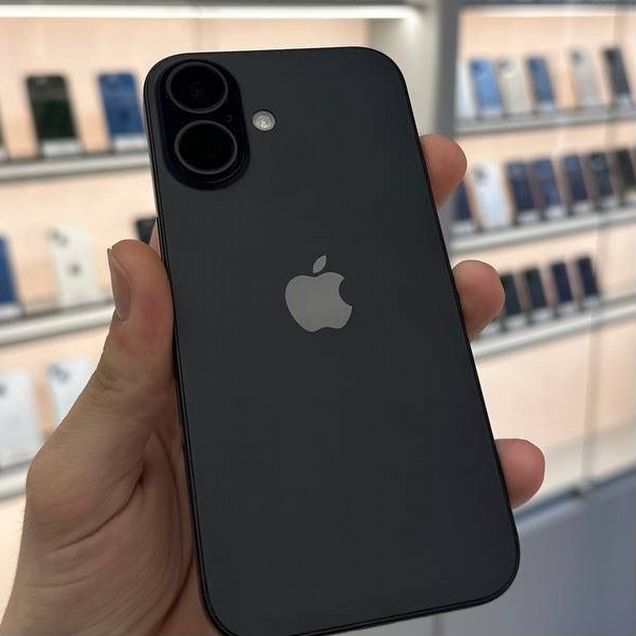 iPhone 16, 256 ГБ, SIM + eSIM