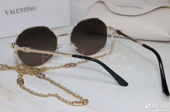 Солнцезащитные очки