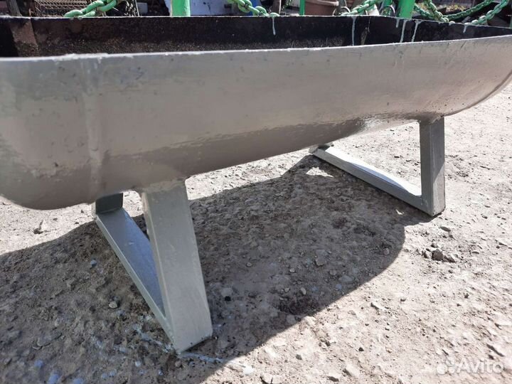 Кормушка для животных