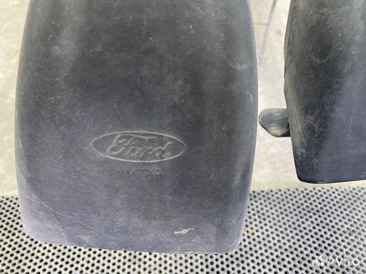 Поперчены на крышу форд фокус 2 и 3