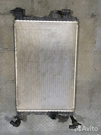 Радиатор системы охлаждения (Volkswagen Tiguan)
