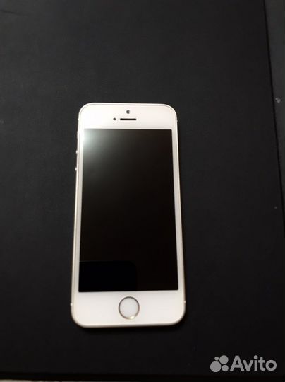 Телефон iPhone se