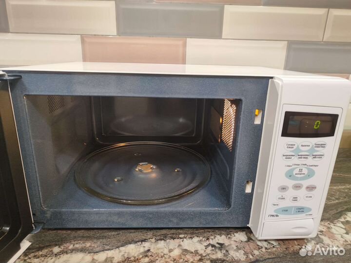 Микроволновая печь бу Самсунг се2738 NR