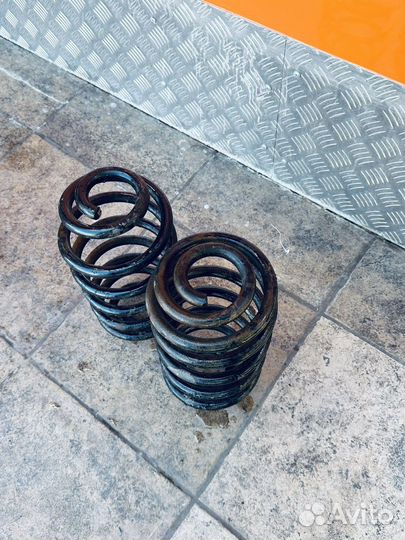 Пружина подвески задняя Opel astra j