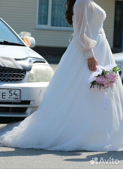 Свадебное платье