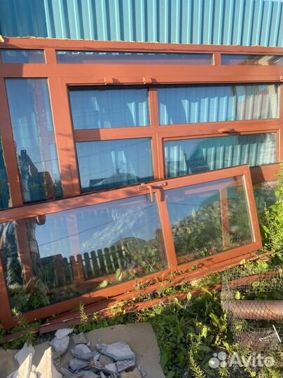 Окно, входная группа (витраж из алюминия)