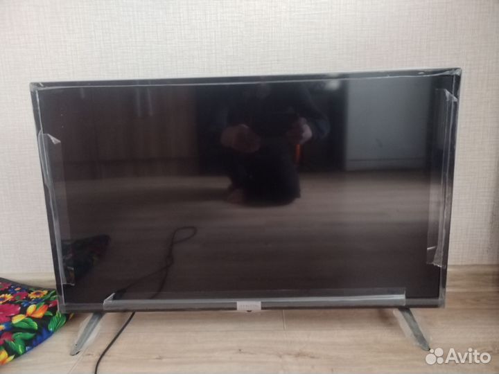 Телевизор SMART tv 32 бу
