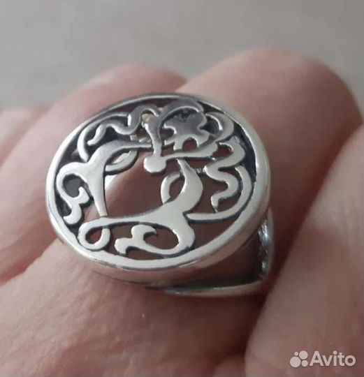 Серебряное кольцо