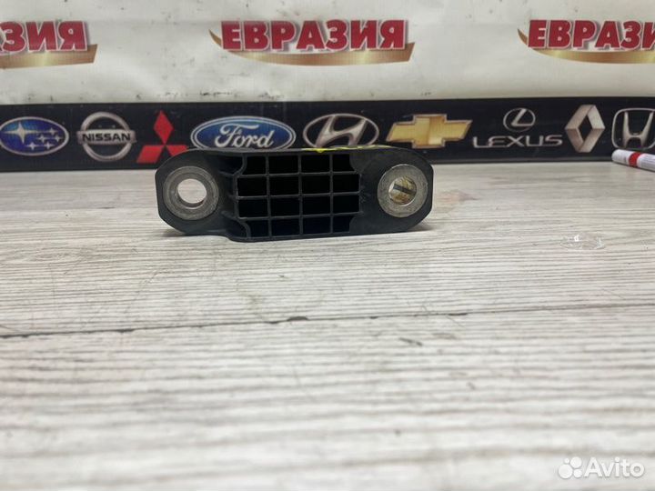 Крепление стабилизатора переднее Bmw 5-Series G30