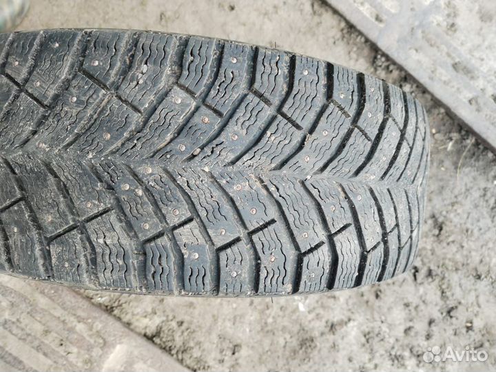 Michelin X-Ice North 4 205/60 R16