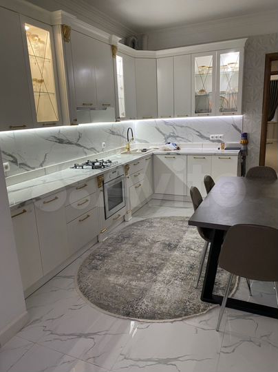 3-к. квартира, 124 м², 6/9 эт.