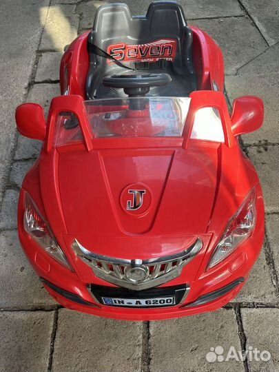 Детская машина электромобиль с пультом