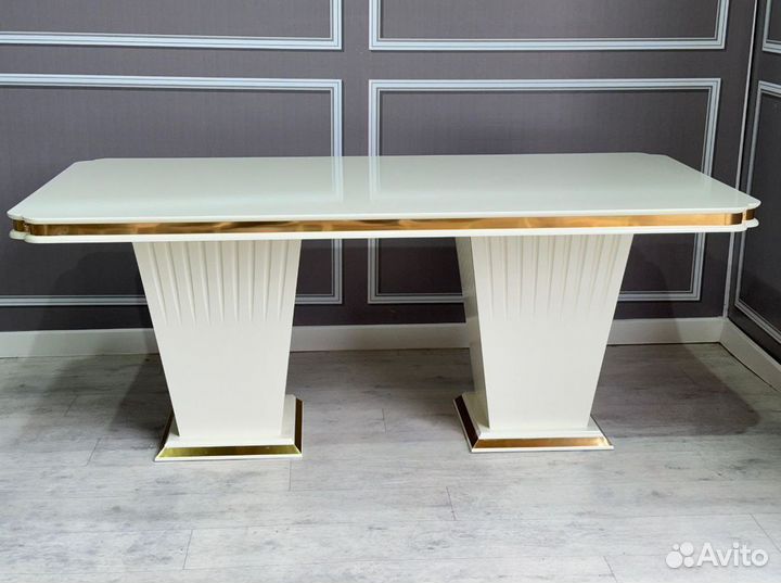 Кухонный стол. Доставка по всей России