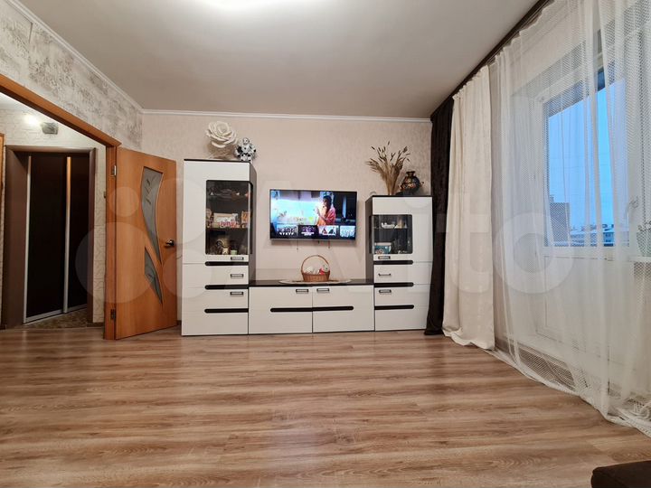 3-к. квартира, 77 м², 7/10 эт.