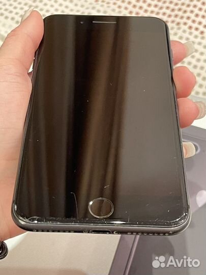 iPhone 8 Plus, 64 ГБ