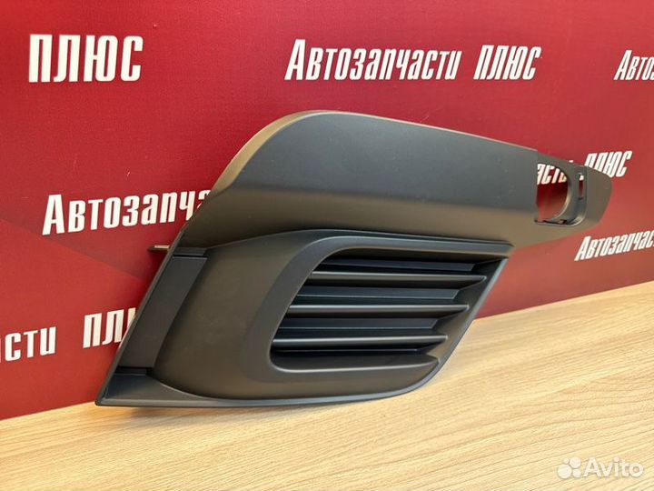 Накладка птф передняя правая Renault Logan 2