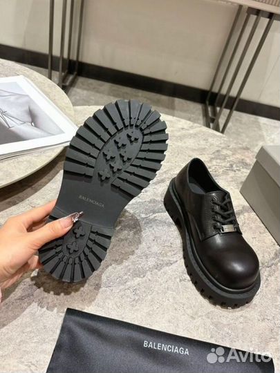 Туфли дерби Balenciaga Stomper Low Derby Leather