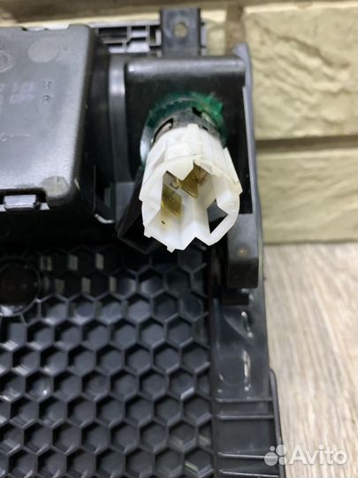 Skoda Superb 2008 Пепельница передняя