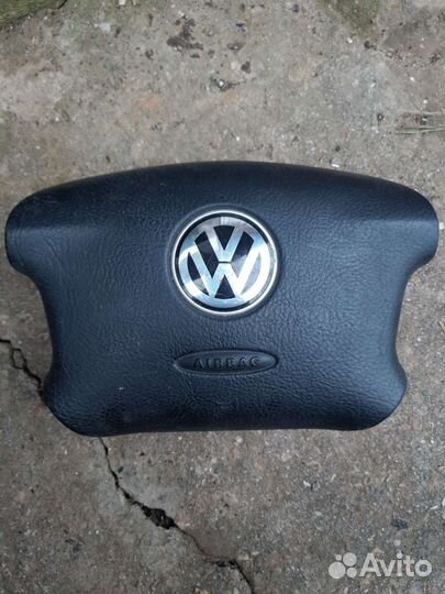 Запчасти на volkswagen passat b5