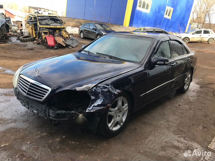 Mercedes Benz S - класс W220 В разборе