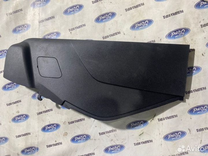 Накладка в салоне Ford Focus 3 седан-хэтчбек