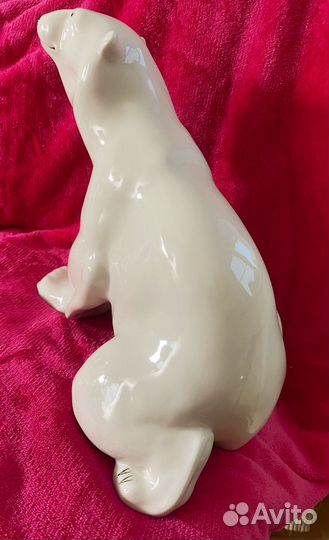 Статуэтка фарфоровая Белый медведь лфз