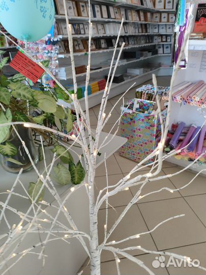 Светящееся дерево береза