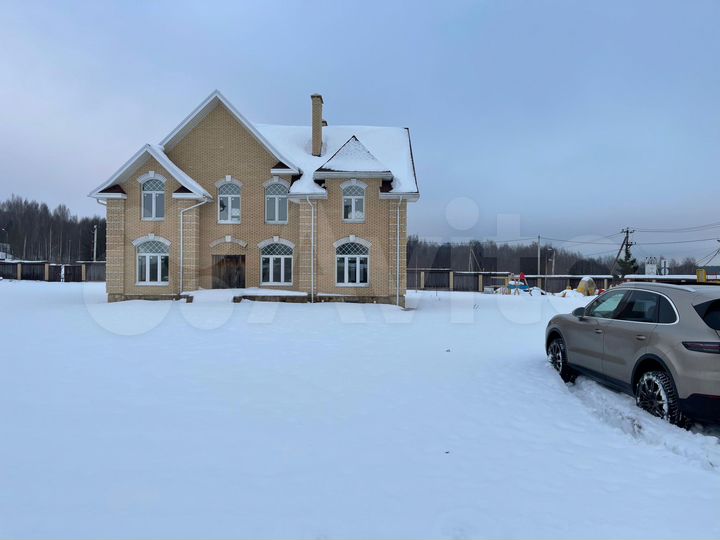 Дом 450 м² на участке 40 сот.